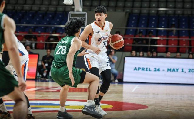 不少球迷和 不少球迷和